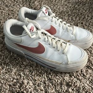 Women’s Nike court legacy lift shoes